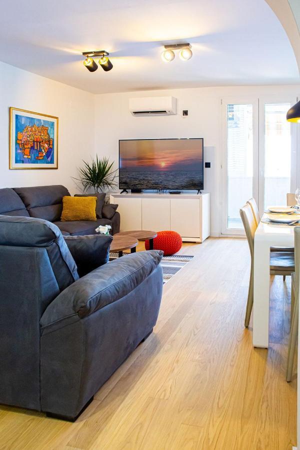 Three Bedroom Apartment With Old Town View - Orlanda'S Apartment ドゥブロブニク エクステリア 写真