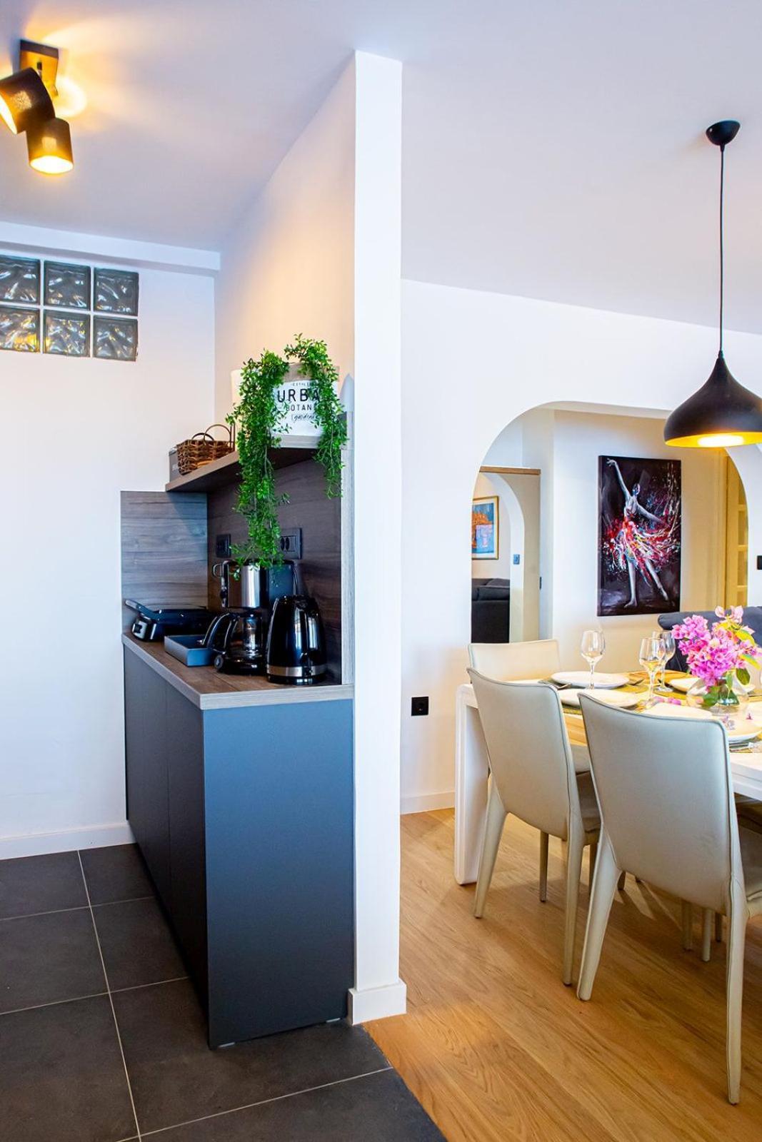 Three Bedroom Apartment With Old Town View - Orlanda'S Apartment ドゥブロブニク エクステリア 写真